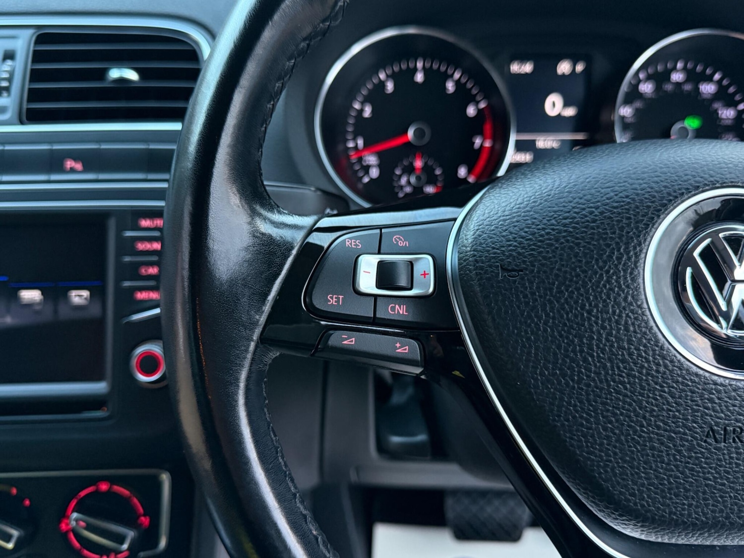 Used Volkswagen Polo 2017 for sale - 77001975: Photo 34