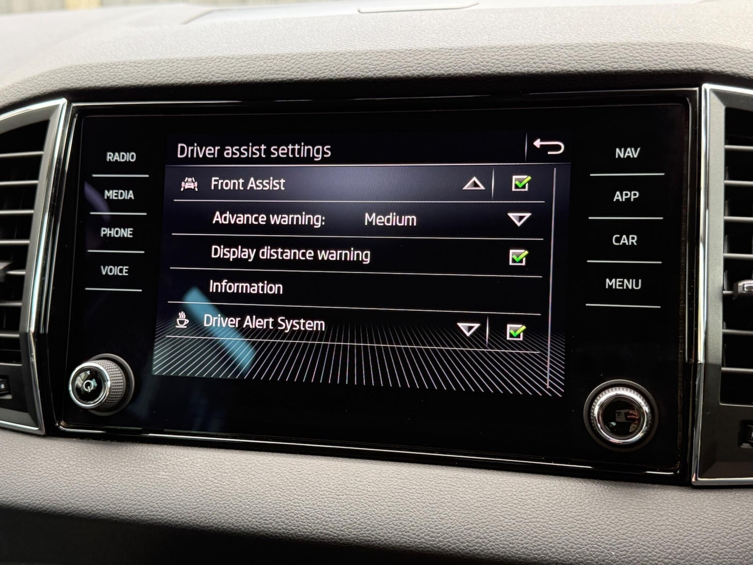 Used Skoda Karoq 2020 for sale - 77229506: Photo 71