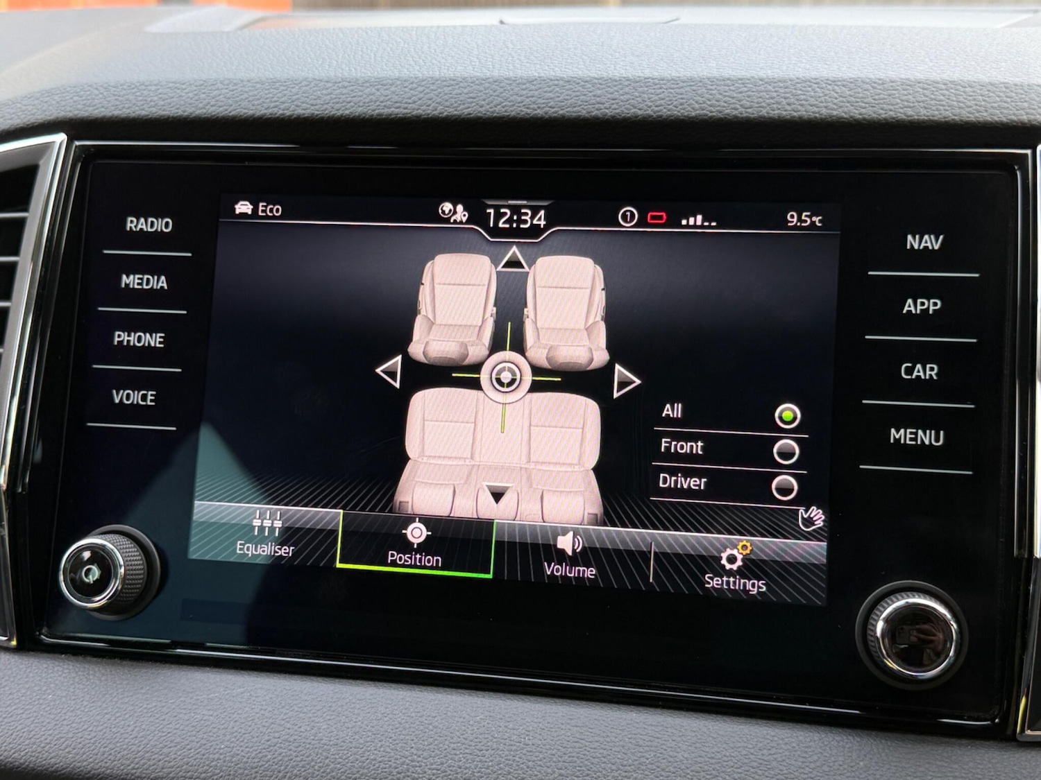 Used Skoda Karoq 2020 for sale - 77229506: Photo 75