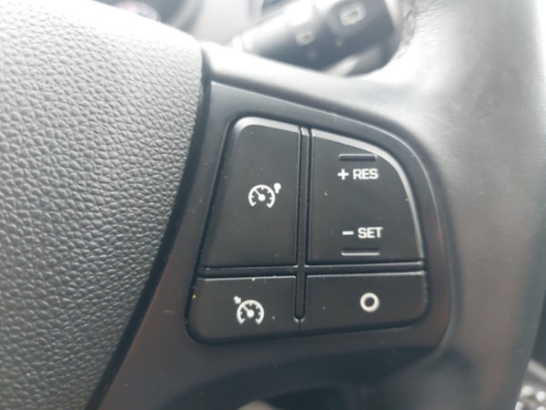 Used Hyundai i10 2018 for sale - 76282048: Photo 16