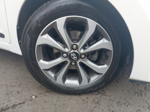 Used Hyundai i10 2018 for sale - 76282048: Photo 9