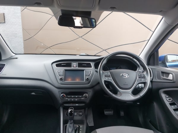 Used Hyundai i20 2019 for sale - 76269194: Photo 2