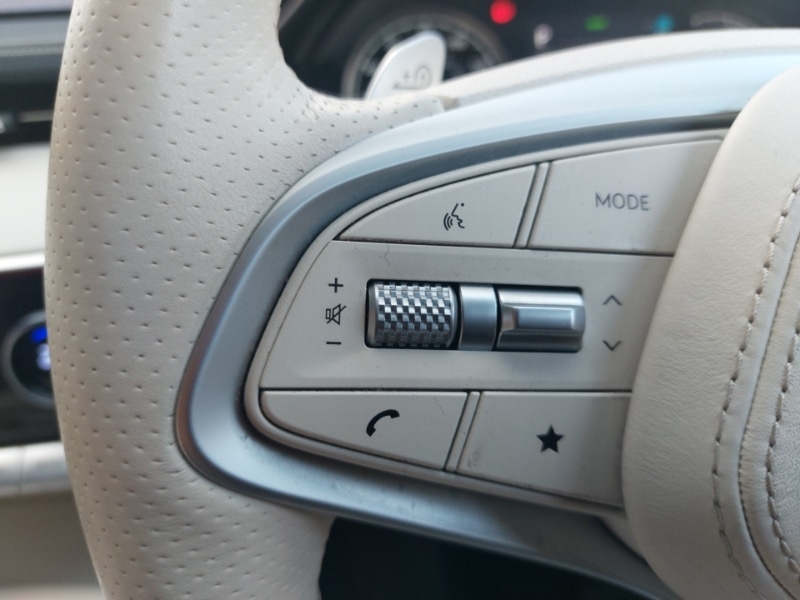 Used Genesis GV70 2023 for sale - 76815743: Photo 14