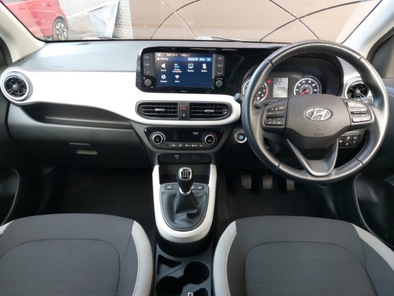 Used Hyundai i10 2023 for sale - 76556140: Photo 2
