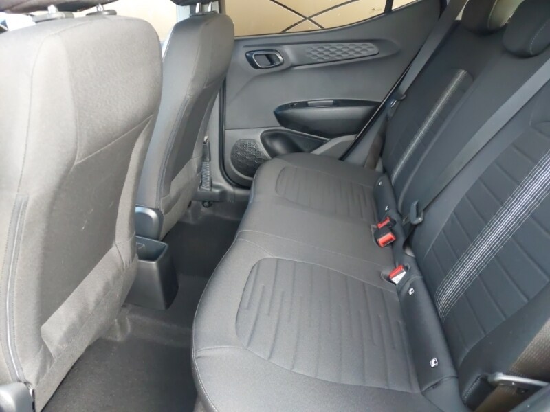 Used Hyundai i10 2023 for sale - 76556140: Photo 6