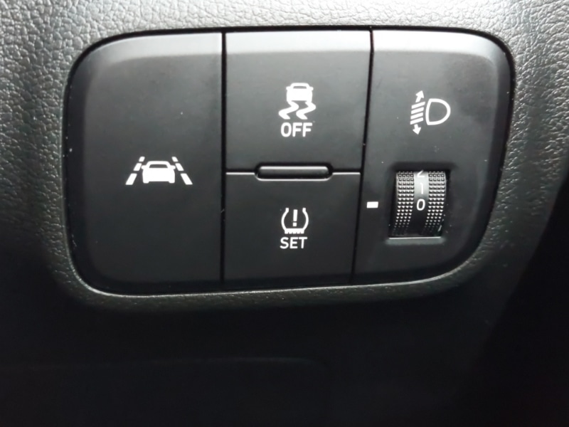 Used Hyundai i10 2023 for sale - 76628859: Photo 17