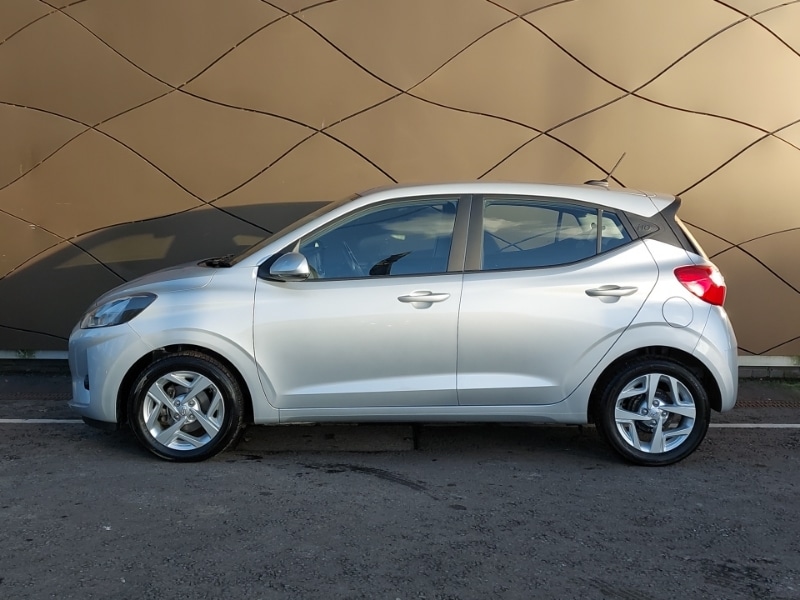 Used Hyundai i10 2023 for sale - 76628859: Photo 4