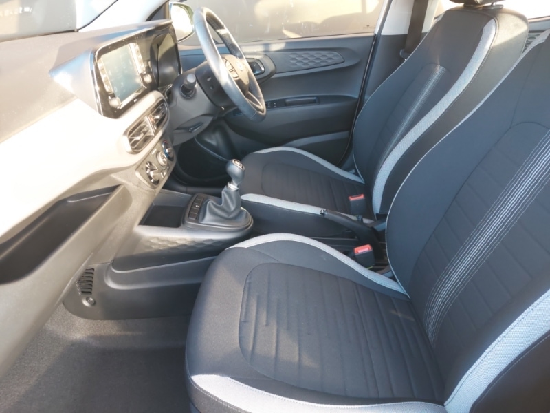 Used Hyundai i10 2023 for sale - 76628859: Photo 5