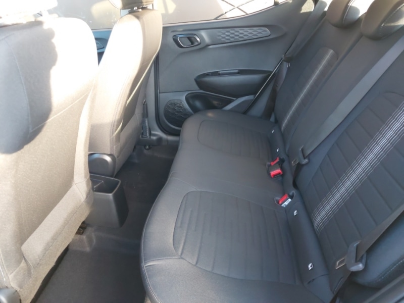 Used Hyundai i10 2023 for sale - 76628859: Photo 6