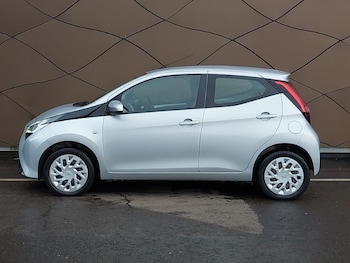 Used Toyota AYGO 2019 for sale - 76556183: Photo