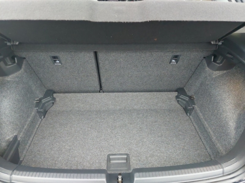 Used Volkswagen Polo 2019 for sale - 77630404: Photo 8