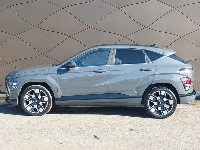 Used Hyundai KONA 2023 for sale - 77933124: Photo 4