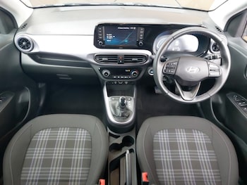 Used Hyundai i10 2024 for sale - 76150345: Photo 2