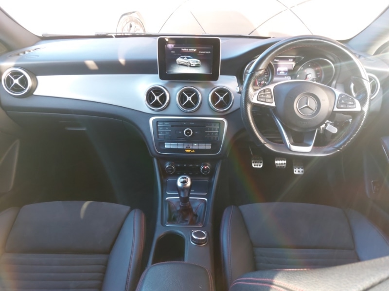 Used Mercedes-Benz CLA 2018 for sale - 76848990: Photo 2