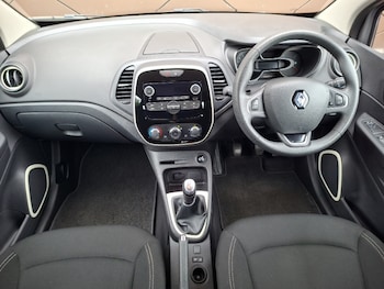 Used Renault Captur 2018 for sale - 79615458: Photo