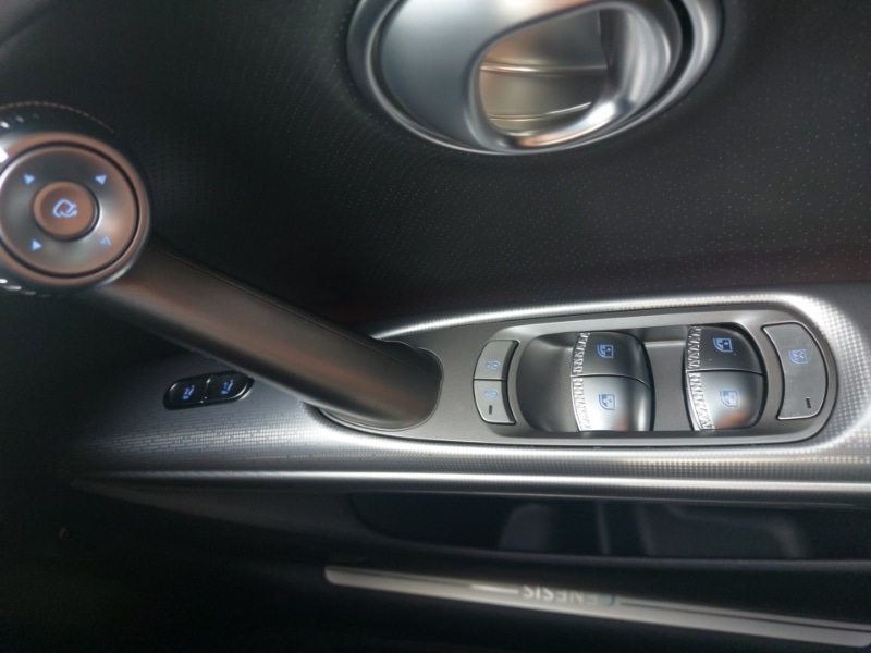 Used Genesis GV60 2025 for sale - 76515292: Photo 16