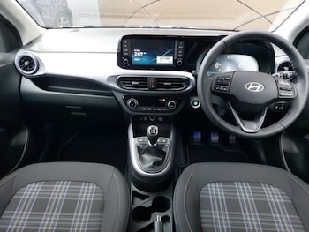 Used Hyundai i10 2025 for sale - 77300069: Photo