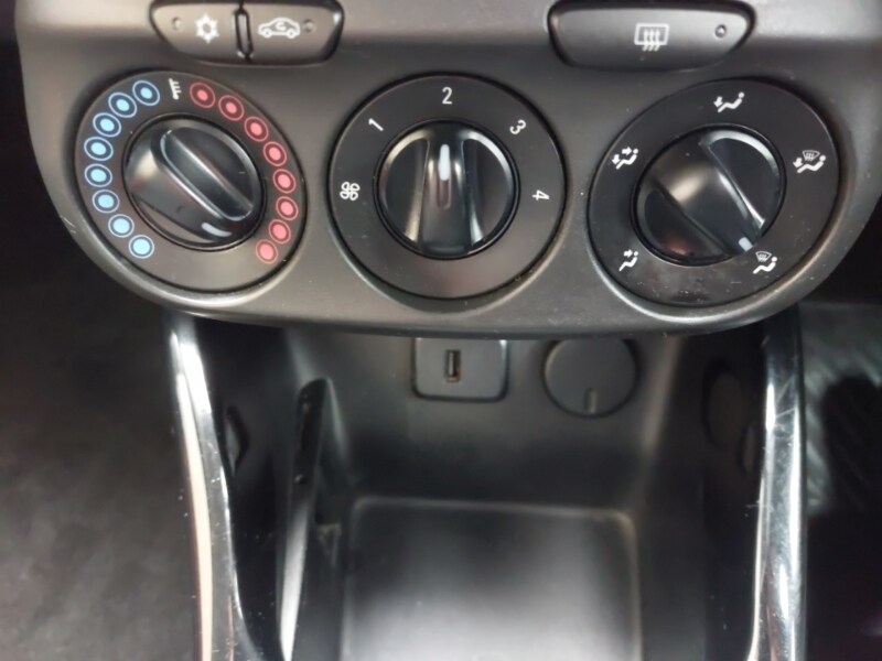 Used Vauxhall ADAM 2016 for sale - 77980960: Photo 17