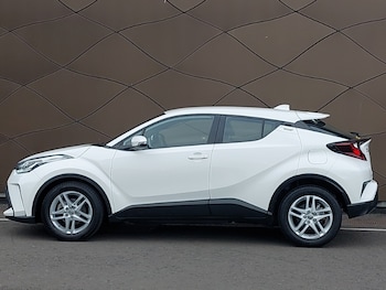 Used Toyota C-HR 2023 for sale - 78872735: Photo