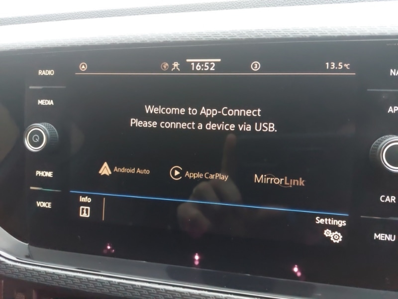 Used Volkswagen T-Cross 2022 for sale - 76552751: Photo 16