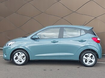 Used Hyundai i10 2023 for sale - 78442066: Photo