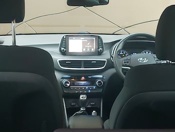 Used Hyundai TUCSON 2018 for sale - 76269183: Photo 2
