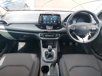 Used Hyundai i30 2018 for sale - 78355248: Photo
