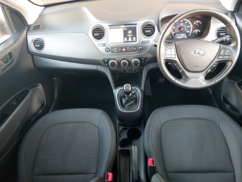 Used Hyundai i10 2019 for sale - 76827264: Photo 2