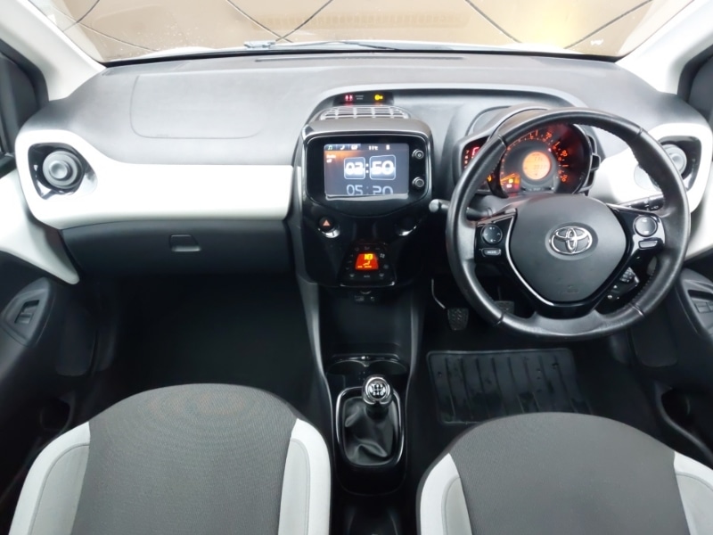 Used Toyota AYGO 2017 for sale - 77669630: Photo 2