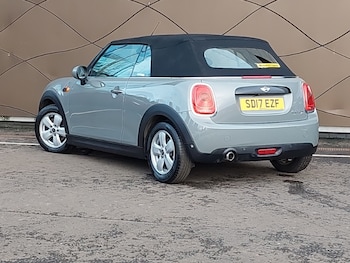 Used MINI Convertible 2017 for sale - 76560522: Photo