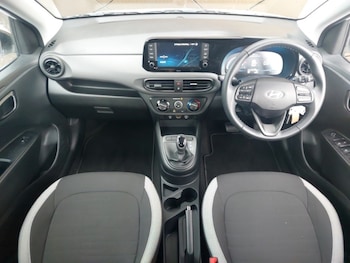 Used Hyundai i10 2024 for sale - 76150367: Photo 2