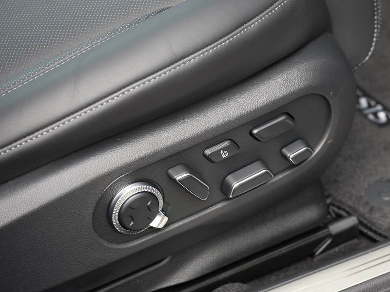 Used Genesis GV60 2025 for sale - 76515294: Photo 12