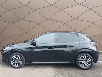 Used Peugeot 208 2023 for sale - 77818439: Photo