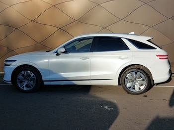 Used Genesis GV70 2023 for sale - 78447004: Photo