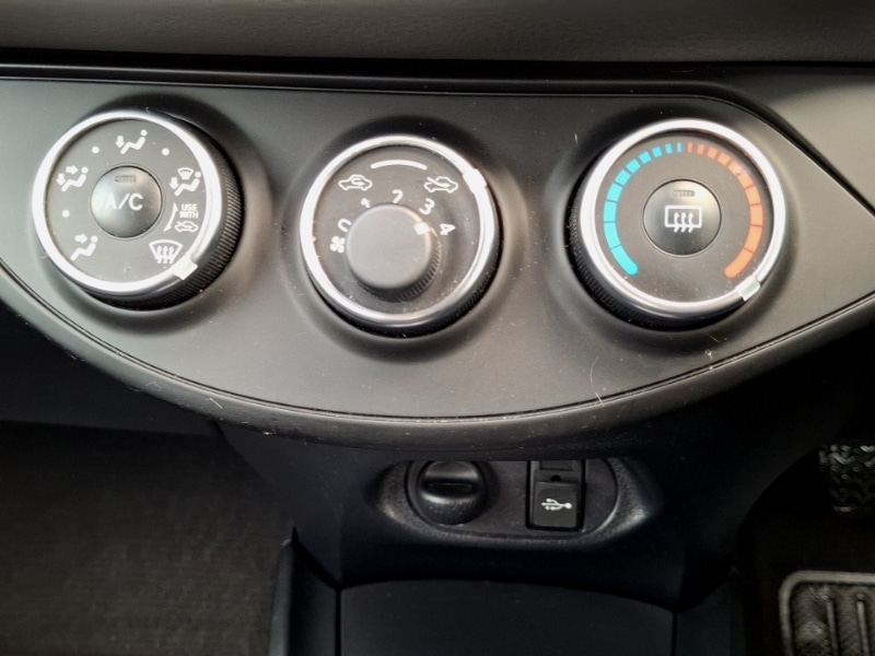 Used Toyota Yaris 2019 for sale - 76613825: Photo 17