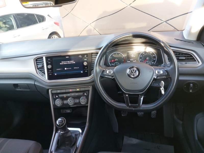 Used Volkswagen T-Roc 2018 for sale - 77585246: Photo 2