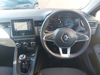 Used Renault Clio 2022 for sale - 78203235: Photo