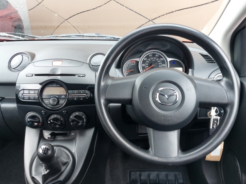 Used Mazda Mazda2 2013 for sale - 78125837: Photo 7