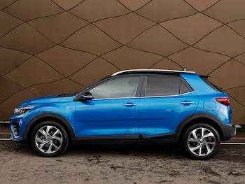 Used Kia Stonic 2023 for sale - 78441999: Photo