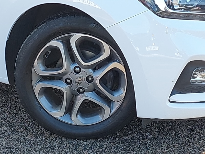 Used Hyundai i20 2019 for sale - 76717960: Photo 9