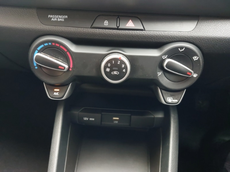 Used Kia Stonic 2022 for sale - 76860509: Photo 19