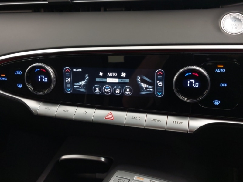 Used Genesis GV70 2024 for sale - 76571498: Photo 13