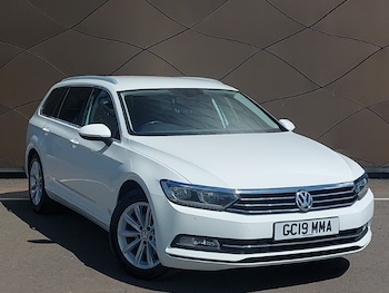 Used Volkswagen Passat 2019 for sale - 79447892: Photo