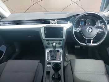 Used Volkswagen Passat 2019 for sale - 79447892: Photo