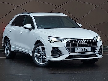 Used Audi Q3 2019 for sale - 77433589: Photo