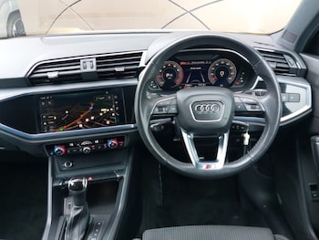 Used Audi Q3 2019 for sale - 77433589: Photo