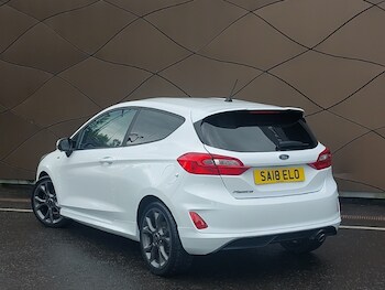 Used Ford Fiesta 2018 for sale - 78441930: Photo