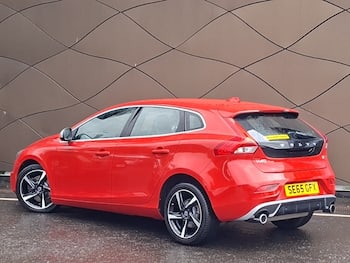 Used Volvo V40 2015 for sale - 79666114: Photo