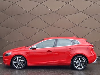 Used Volvo V40 2015 for sale - 79666114: Photo