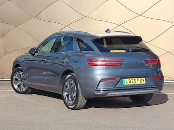Used Genesis GV70 2025 for sale - 78683997: Photo